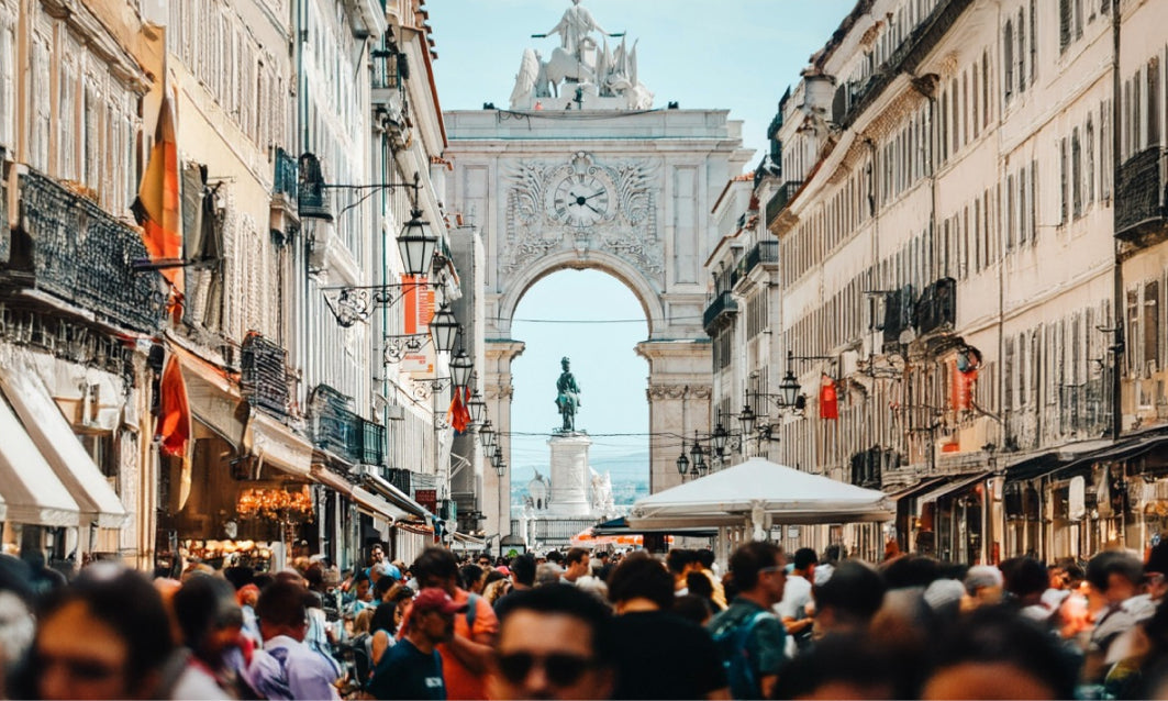 How to Avoid Pickpockets in Europe: 16 Proven Tips